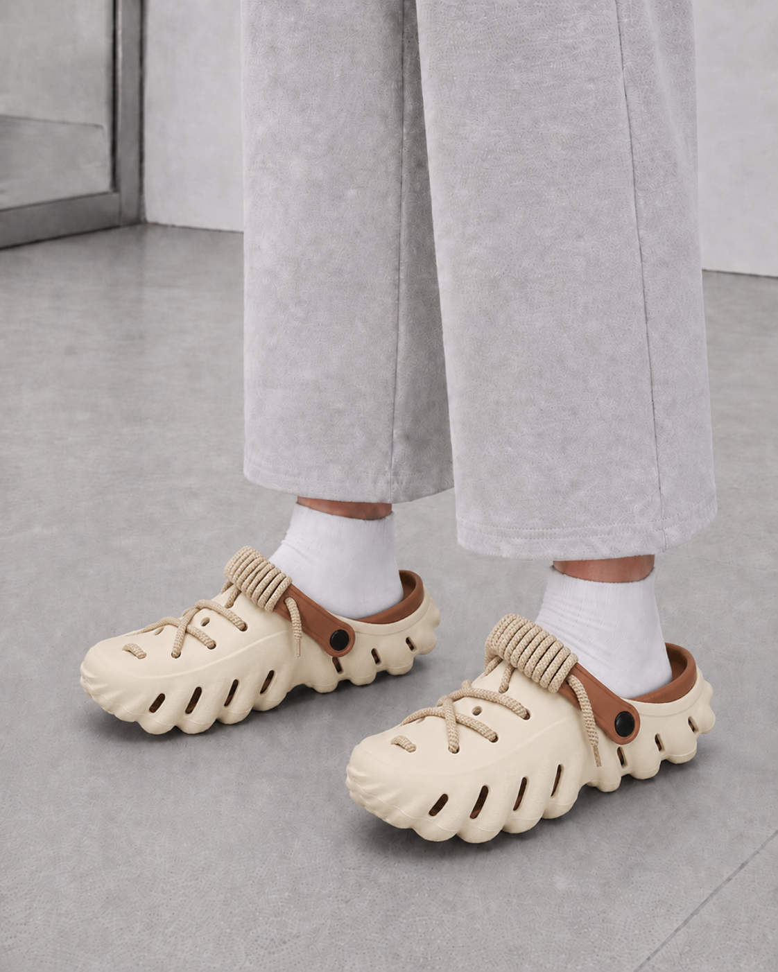 Bungee Clogs beige